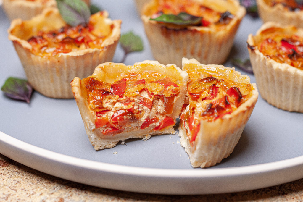 Ruck zuck mini Paprika-Quiches - Kleine Auster - Essen zum Mitnehmen